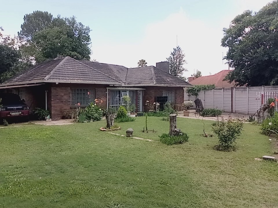 3 Bedroom Property for Sale in Vierfontein Free State